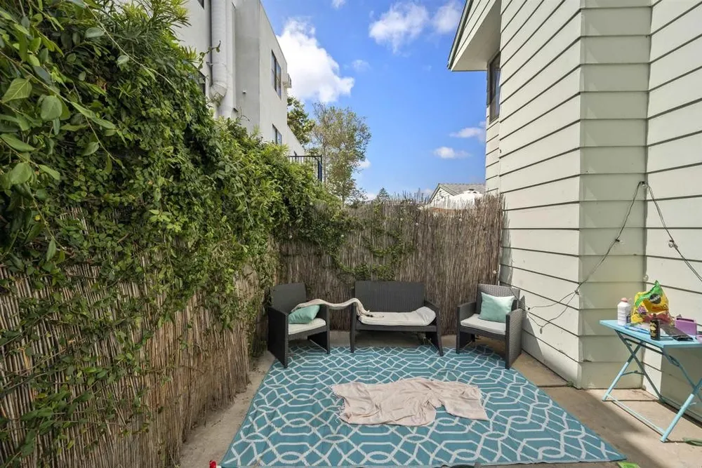 2115 Garnet Ave, San Diego, CA 92109
