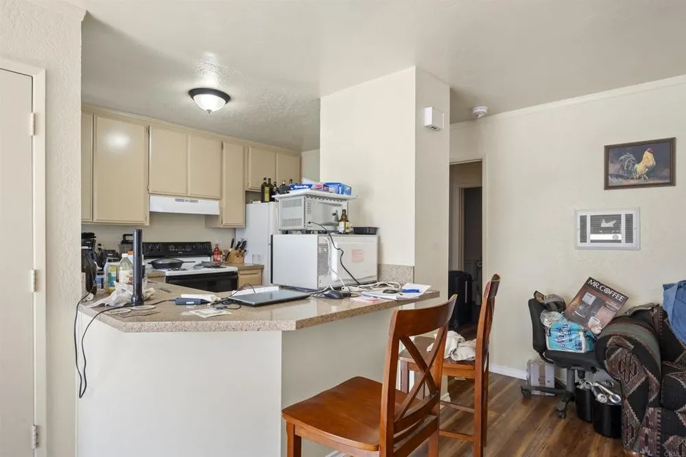 2115 Garnet Ave, San Diego, CA 92109