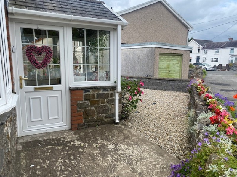 2 bedroom property for sale in Tan Y Waun, Penrhos, Ystradgynlais