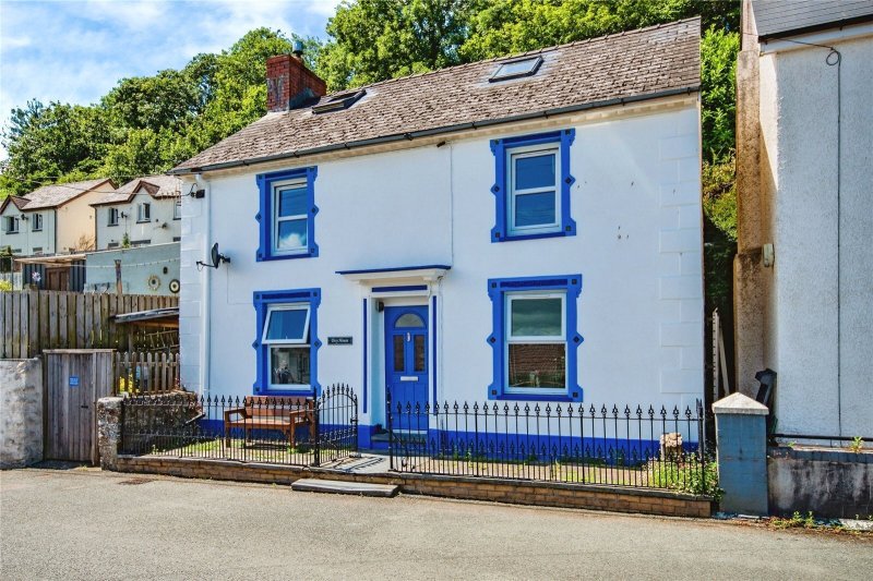 3 bedroom property for sale in Feidr Fawr, St. Dogmaels, Cardigan