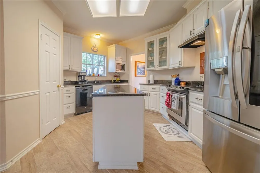 7026 Ashdown Dr, Corpus Christi, TX 78413