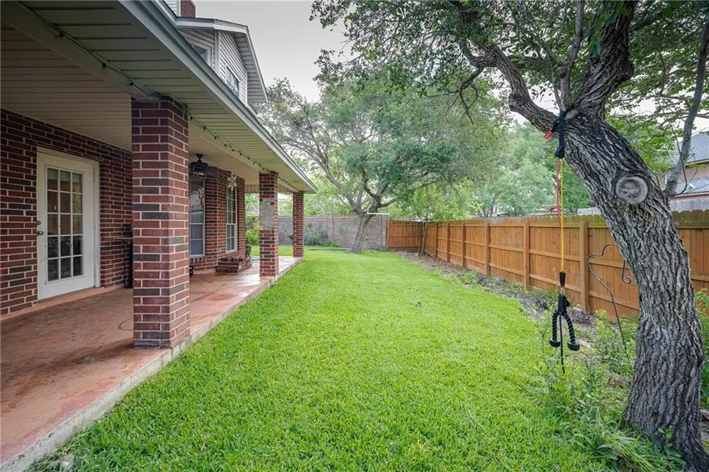 7026 Ashdown Dr, Corpus Christi, TX 78413
