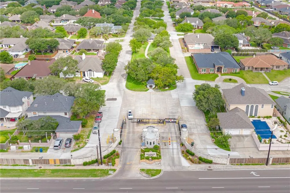 7026 Ashdown Dr, Corpus Christi, TX 78413
