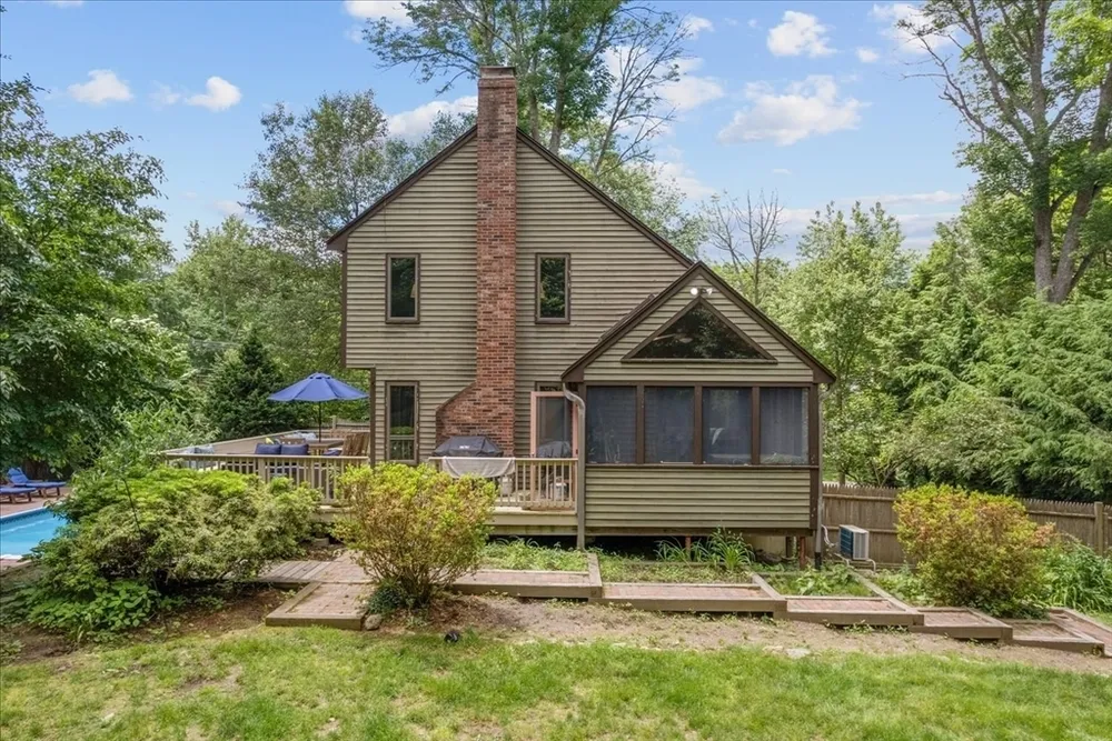 20 Pennacook St, Norfolk, MA 02056