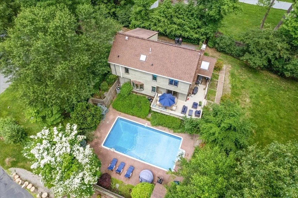 20 Pennacook St, Norfolk, MA 02056