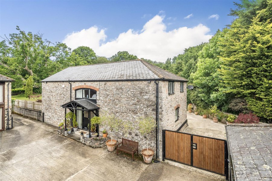 Stags 4 bedroom property for sale in Teigngrace, Newton Abbot
