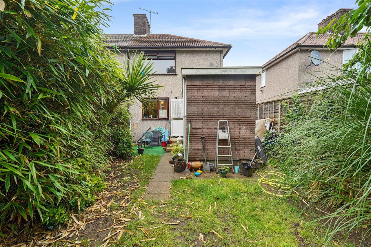 Harrold Road, Dagenham, Essex Image 11