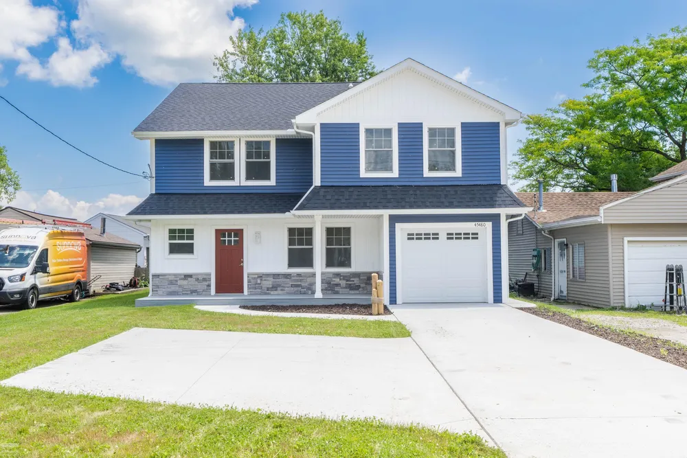 45480 Jefferson Ave, Chesterfield, MI 48047