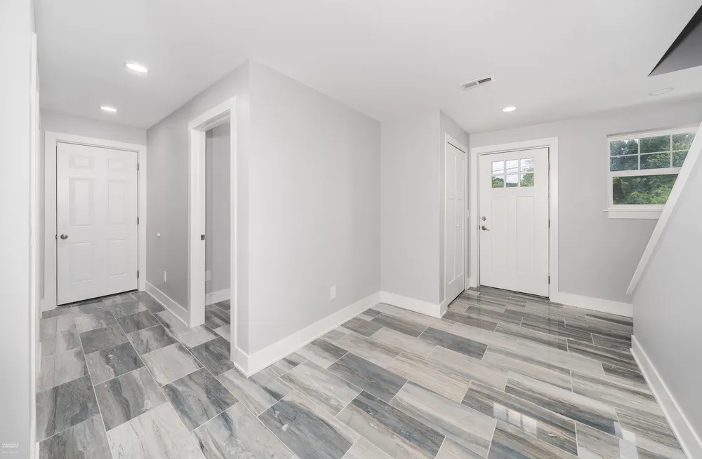 45480 Jefferson Ave, Chesterfield, MI 48047