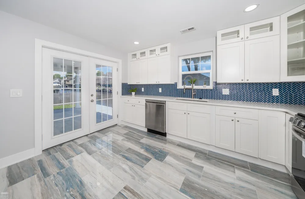 45480 Jefferson Ave, Chesterfield, MI 48047