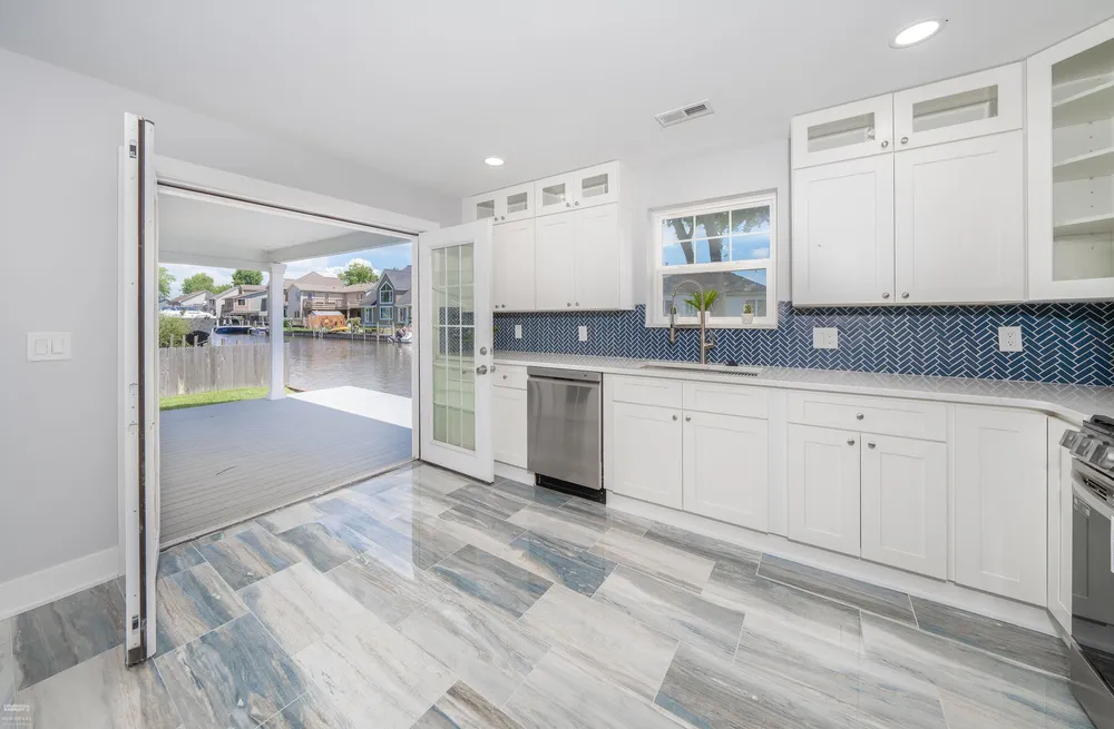 45480 Jefferson Ave, Chesterfield, MI 48047