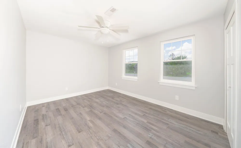 45480 Jefferson Ave, Chesterfield, MI 48047