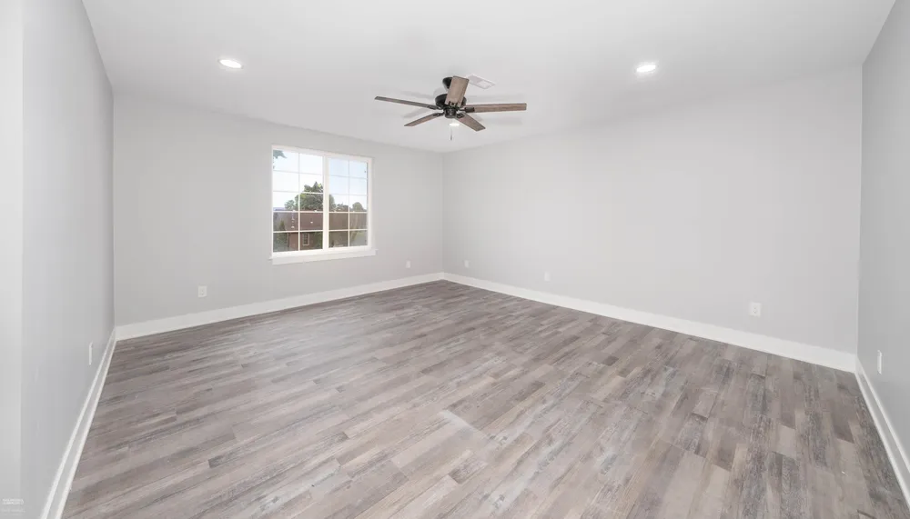 45480 Jefferson Ave, Chesterfield, MI 48047