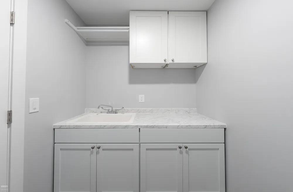 45480 Jefferson Ave, Chesterfield, MI 48047