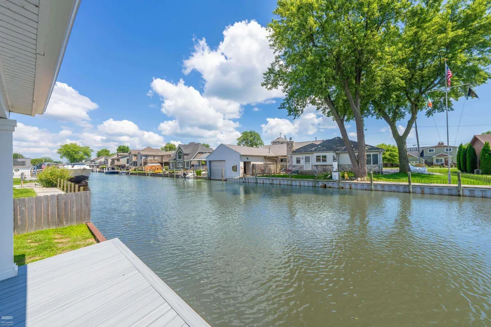 45480 Jefferson Ave, Chesterfield, MI 48047