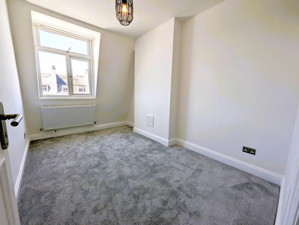 Two Bedroom Flat To Let Warrington Crescent W9 1ED Image 5