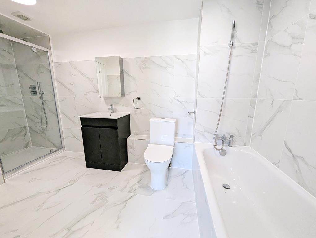 Two Bedroom Flat To Let Warrington Crescent W9 1ED Image 6