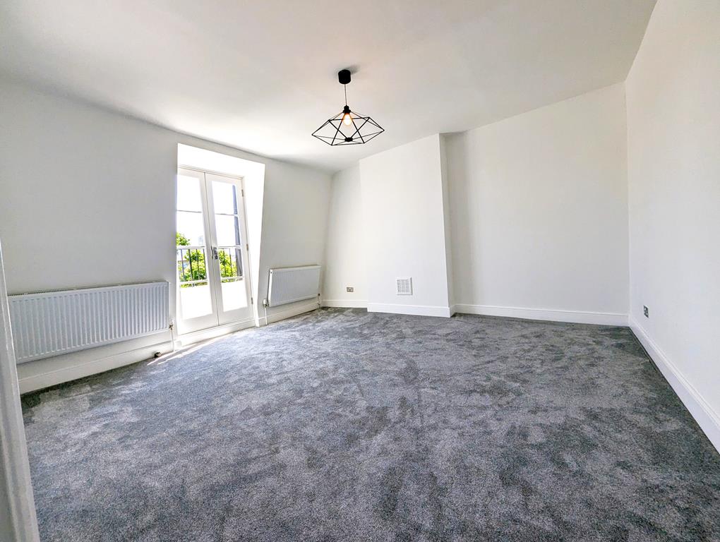 Two Bedroom Flat To Let Warrington Crescent W9 1ED Image 3