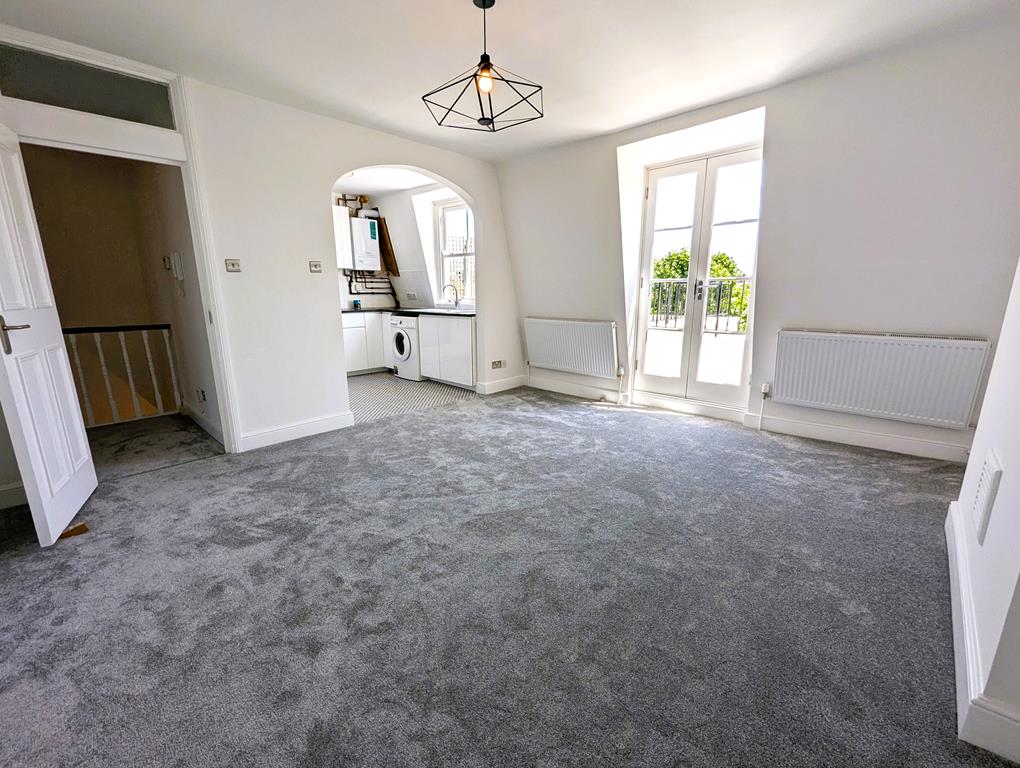 Two Bedroom Flat To Let Warrington Crescent W9 1ED Image 2