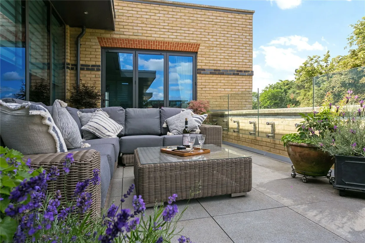 Glen Island, Maidenhead, SL6 photo 10