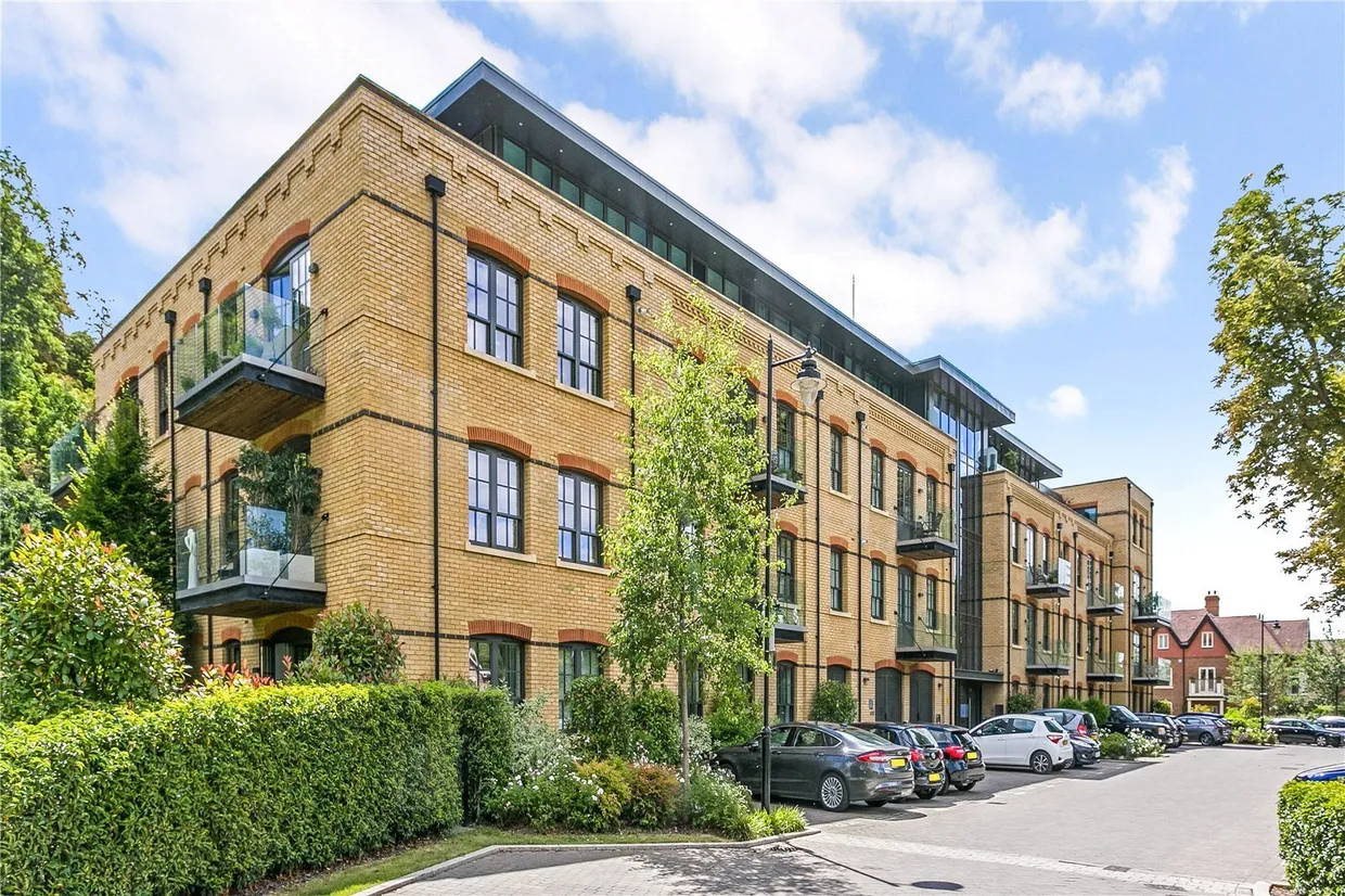 Glen Island, Maidenhead, SL6 photo 1