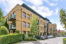 Glen Island, Maidenhead, SL6 photo 1