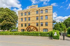 Glen Island, Maidenhead, SL6 photo 12