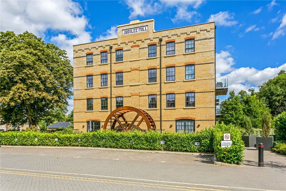 Glen Island, Maidenhead, SL6 photo 12