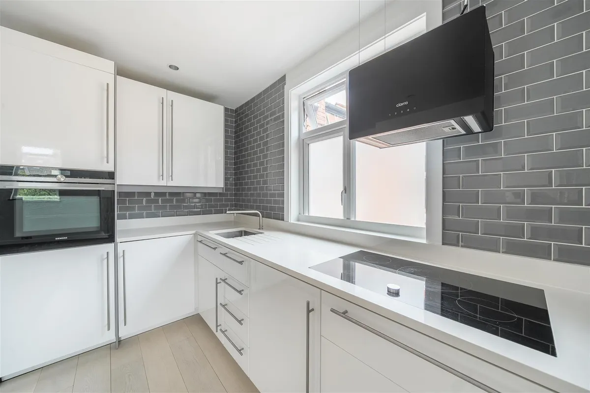 Temple Road, London, NW2