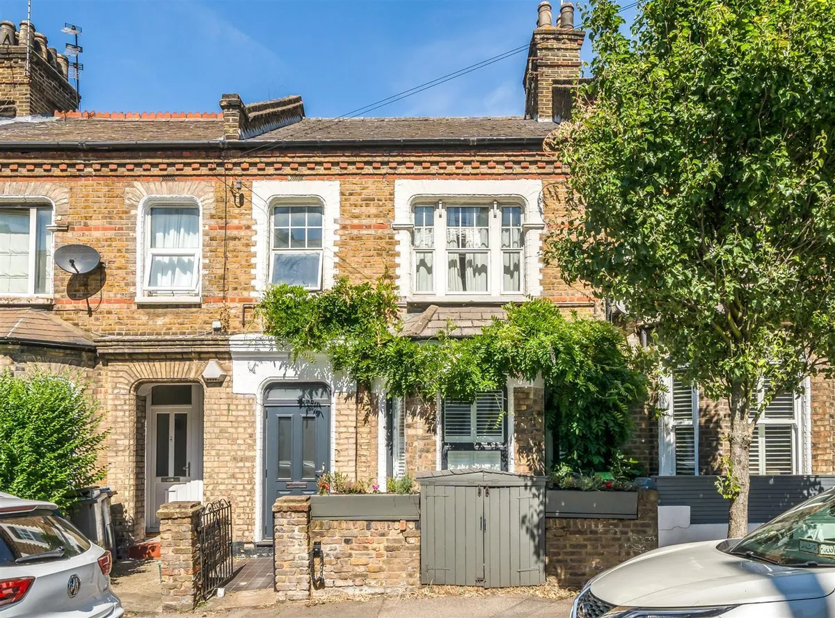 Kilburn Lane, London, W10