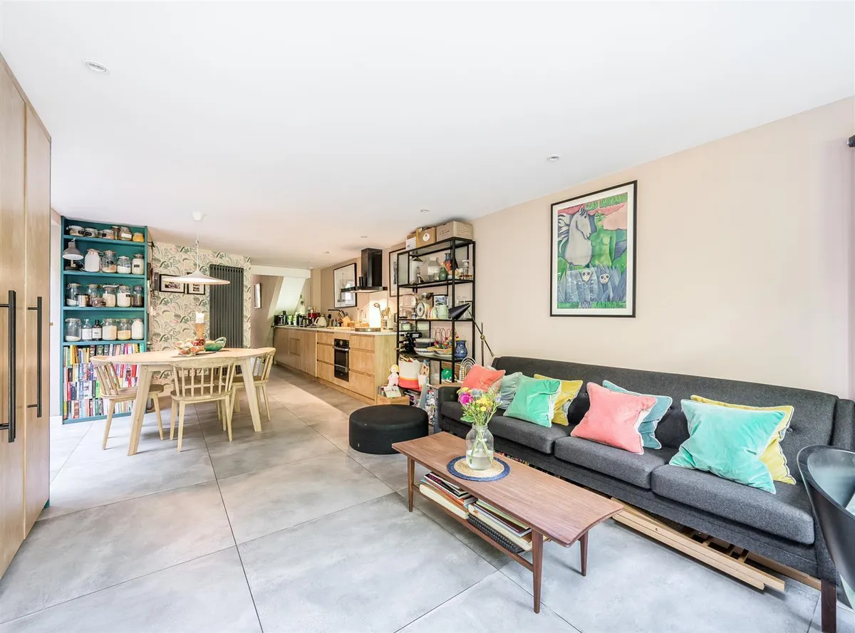Kilburn Lane, London, W10
