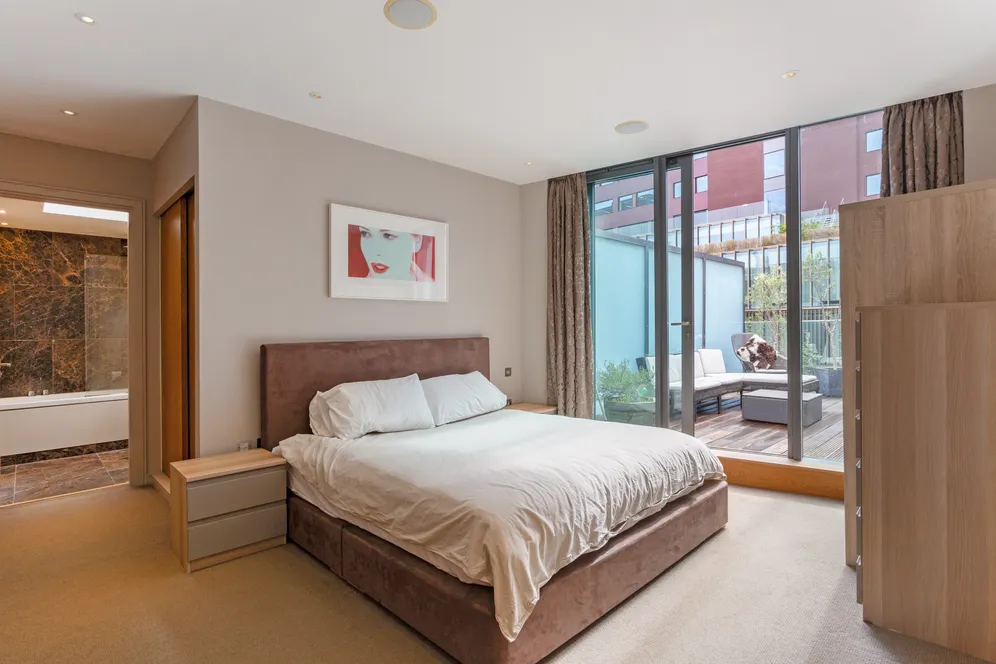 14 New Globe Walk, London, SE1 photo 5