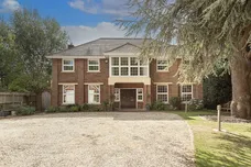 Redbourn Lane, Harpenden, AL5 photo 1