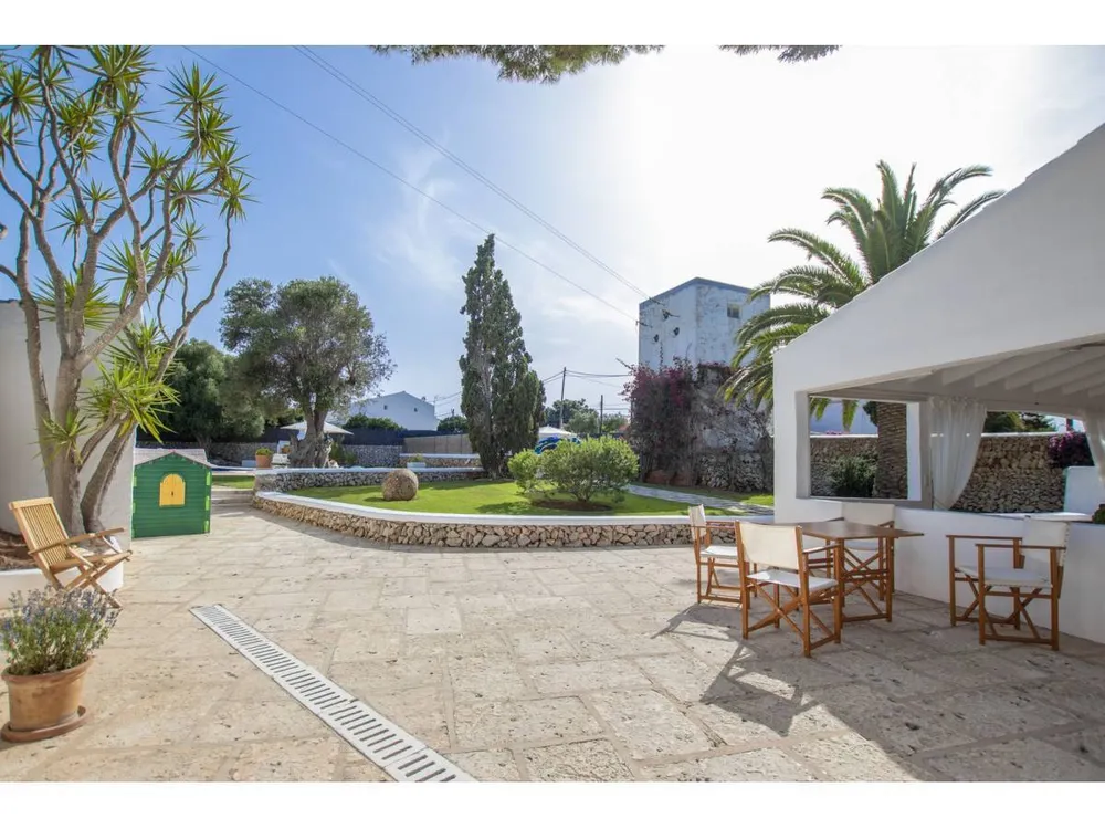 17, Sant Lluis