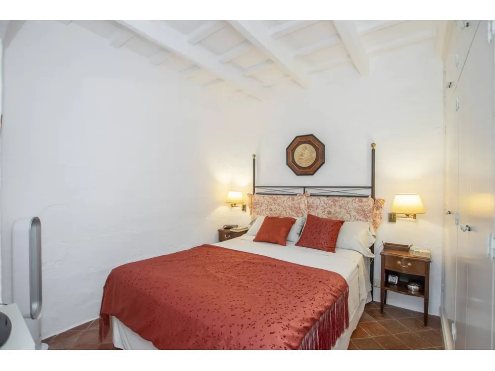 17, Sant Lluis