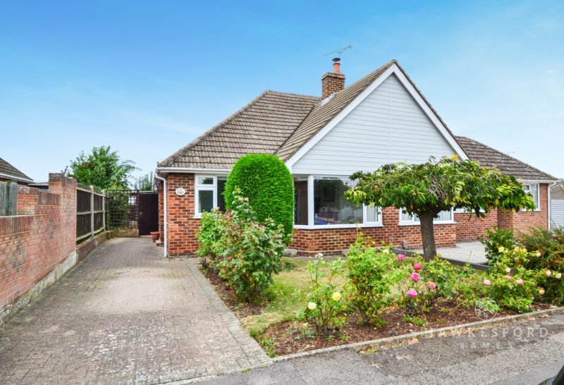 2 bedroom property for sale in Woodside Gardens, Sittingbourne, Kent
