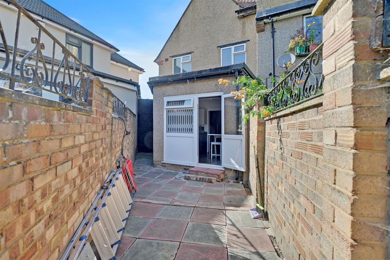 Downing Road, Dagenham, Essex Image 12