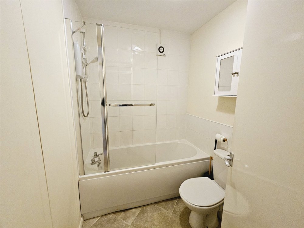 1 bedroom property to let in Eastham Court, Severnside South, Bewdley