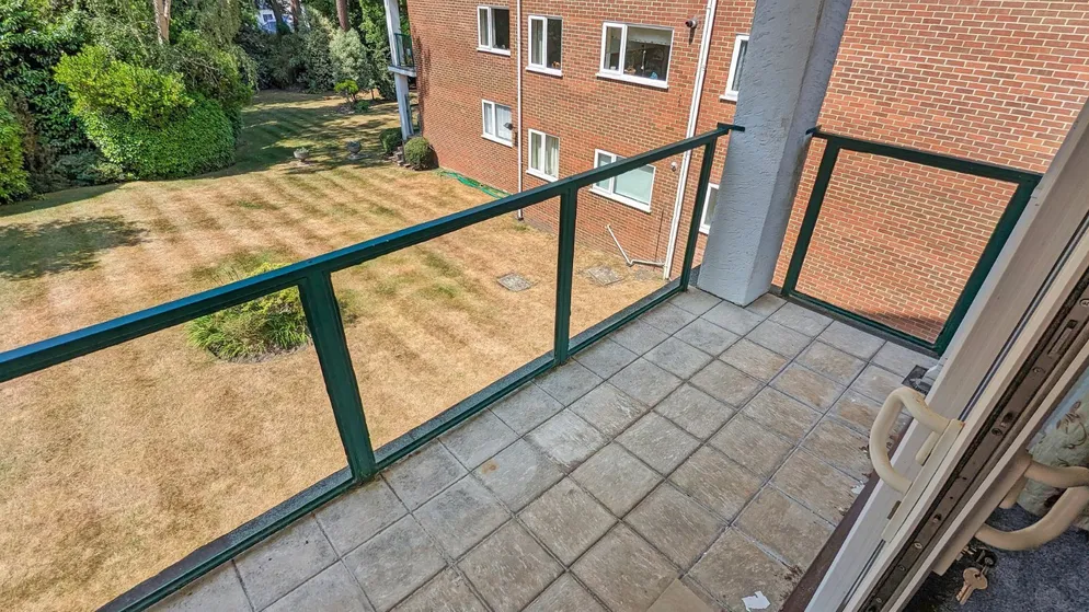Property carousel item 5