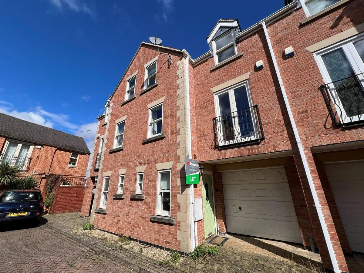 FURLEY COURT, OAKHAM
