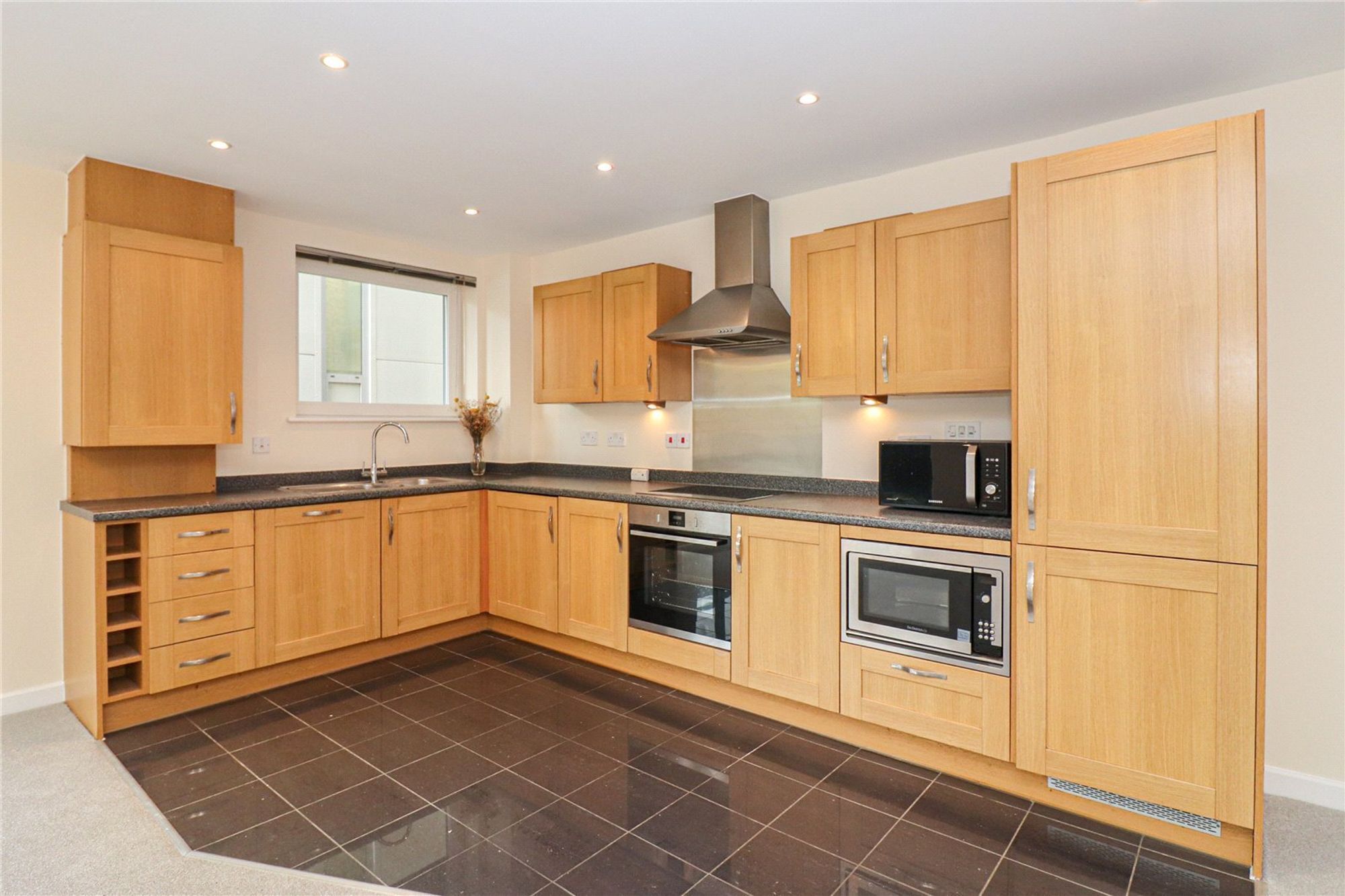 2 bedroom property for sale in Metropolitan Station Approach, Watford