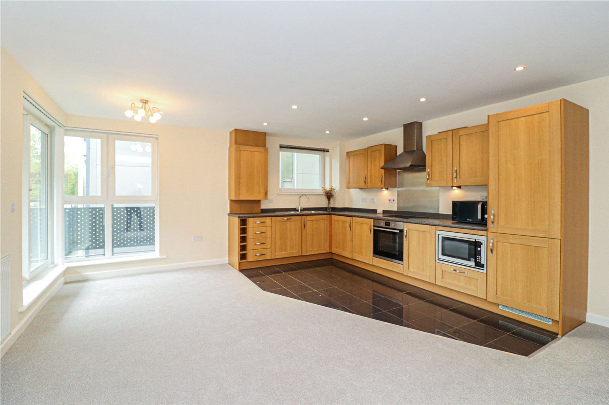 2 bedroom property for sale in Metropolitan Station Approach, Watford