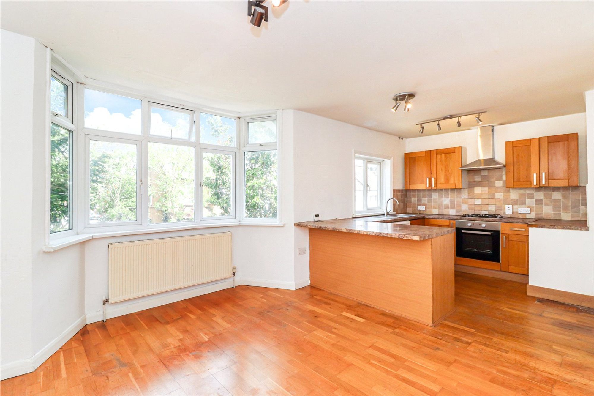 1 bedroom property for sale in Monmouth Road, Watford, WD17 Offers in