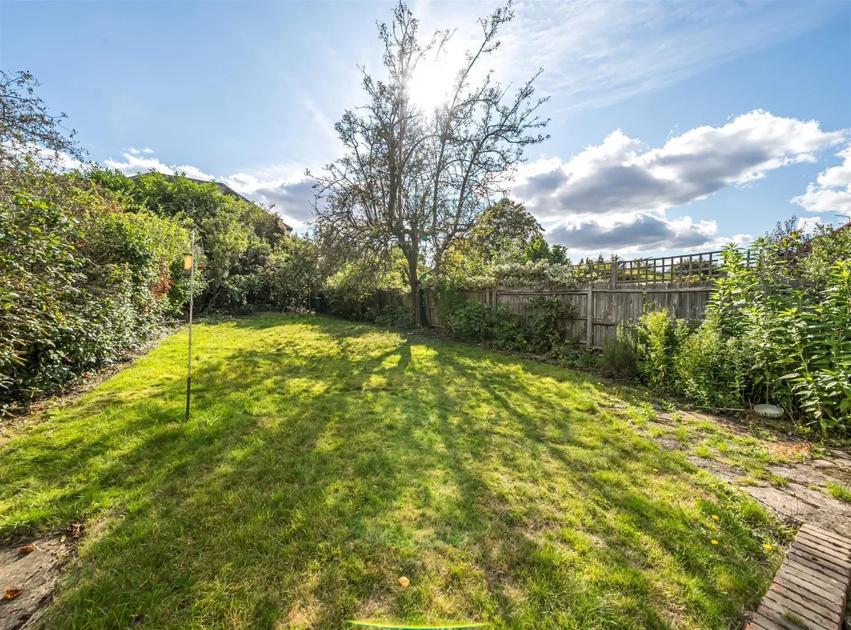 Brondesbury Park, NW2