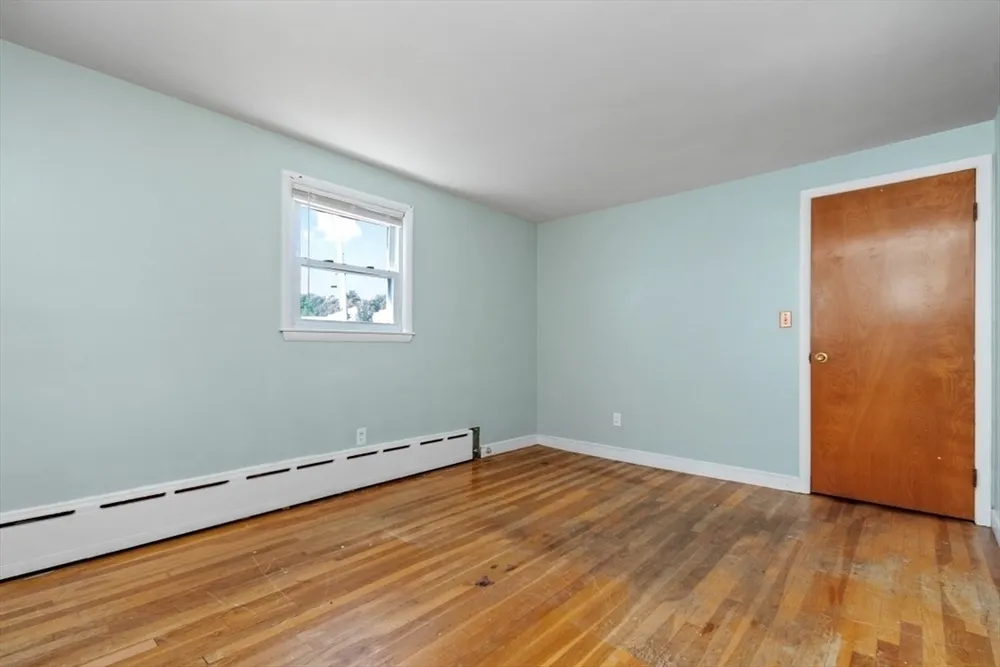 14 Valley Rd, Boston, MA 02124