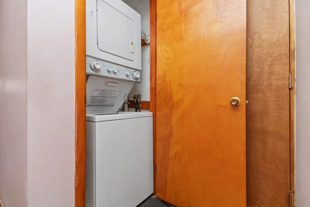 14 Valley Rd, Boston, MA 02124
