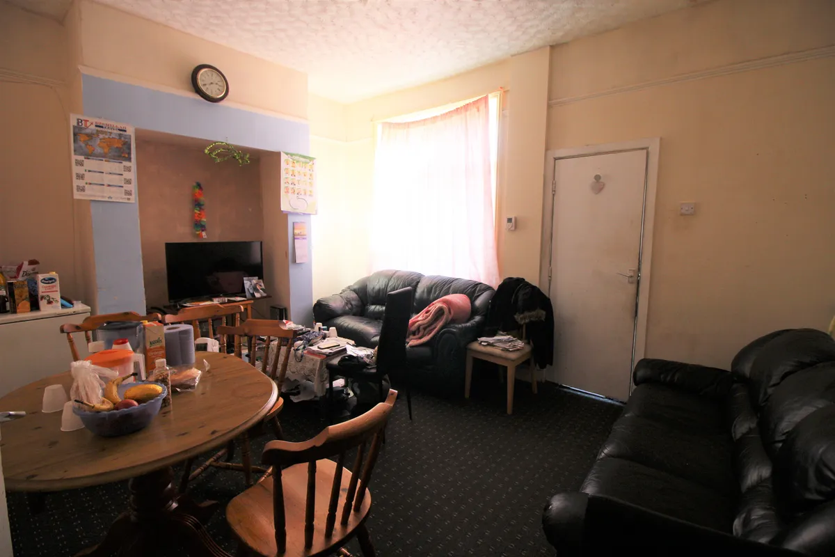 3-Bedroom Home To Let, Oldham, Abbey Hills Road, OL8