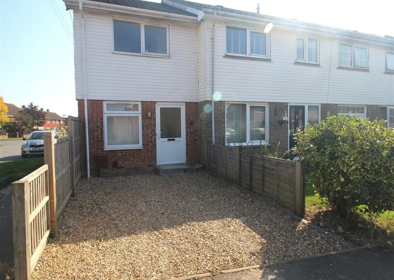 2 bedroom property to let in Cobham Close, Yapton, Arundel £1,350 pcm