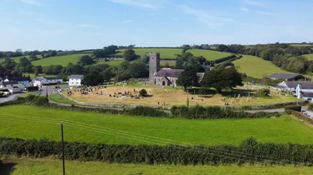  Llangyndeyrn, SA17