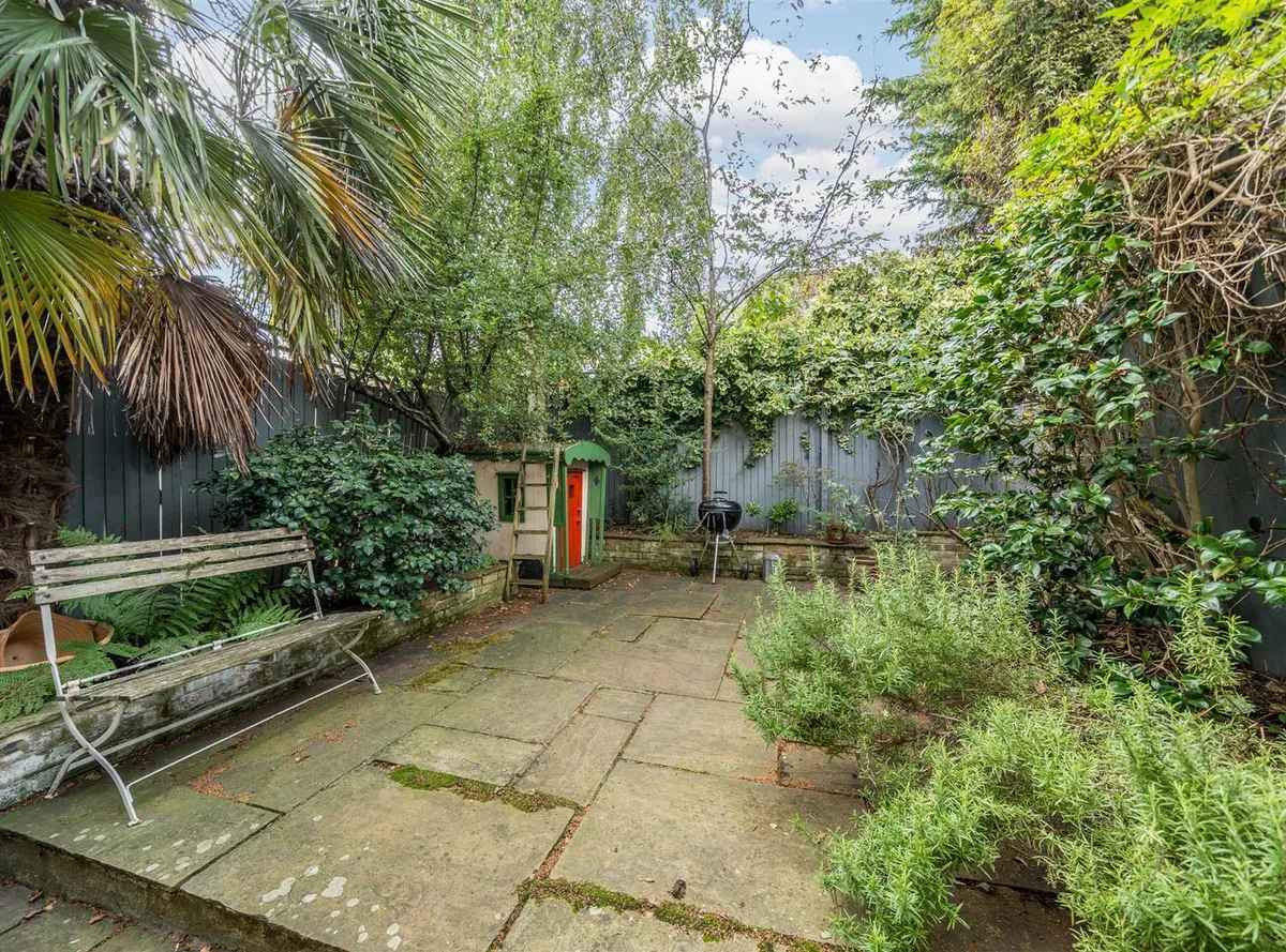 Linacre Road, London, NW2
